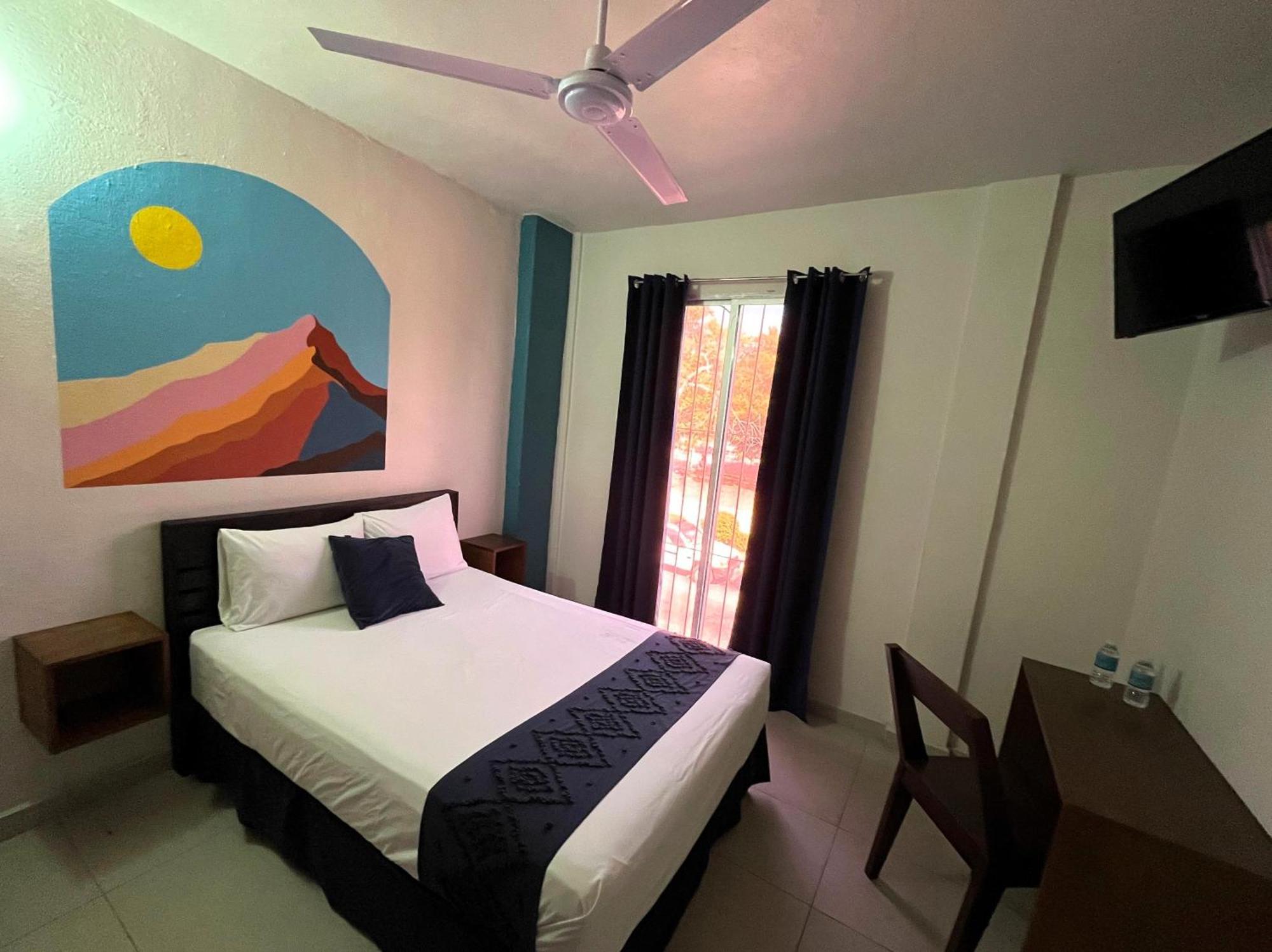 Hotel Juarez 70 Colima Exteriör bild